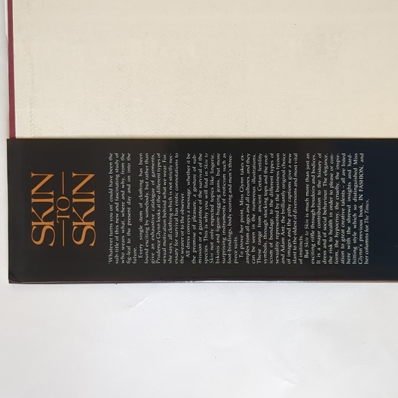 Skin to Skin: Eroticism in Dress - 1982 - Picture 2 of 15